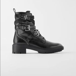 LEATHER ANKLE BOOTS WITH PEARLS